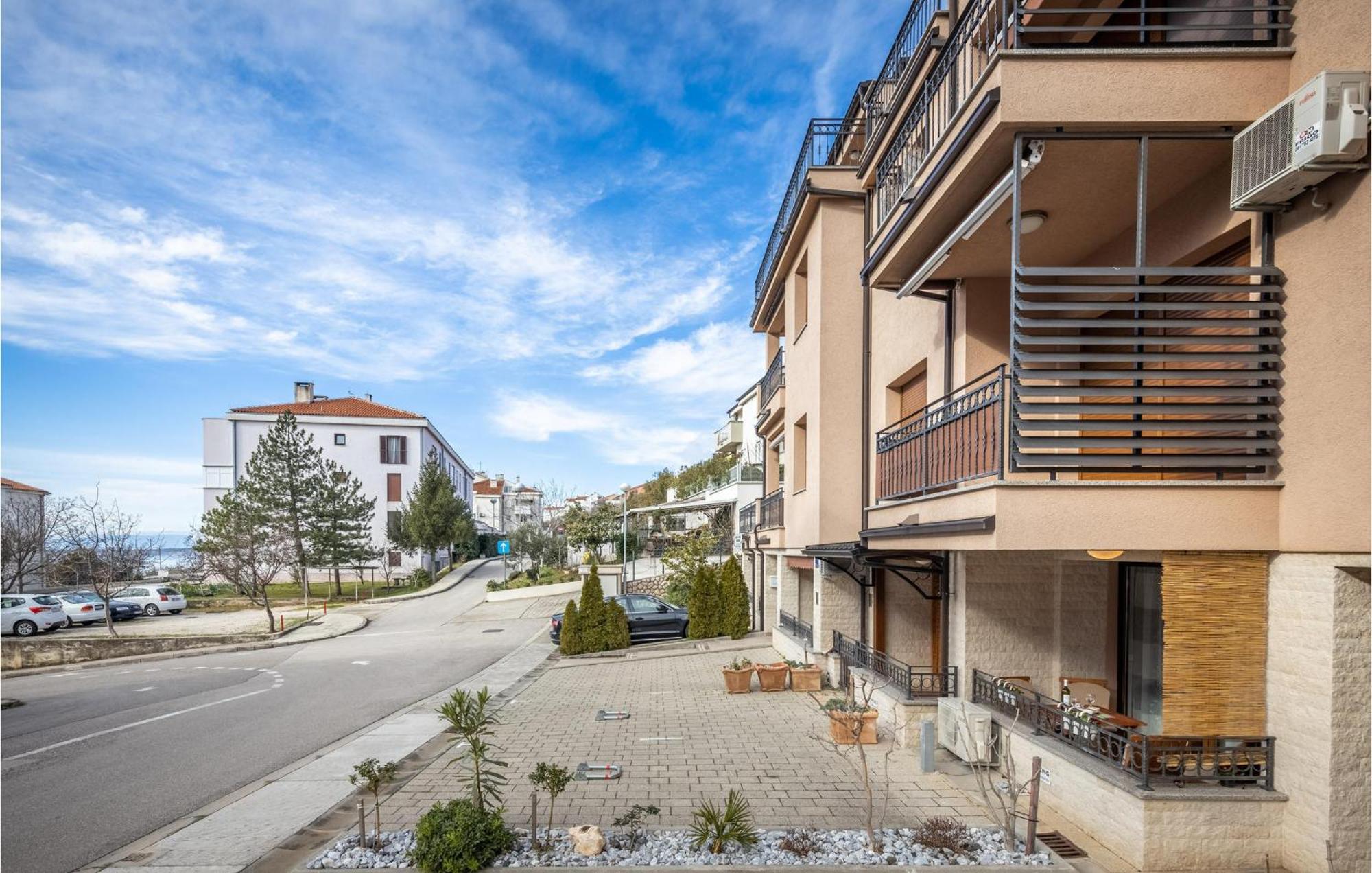 Cozy Apartment In Crikvenica With Kitchen 외부 사진