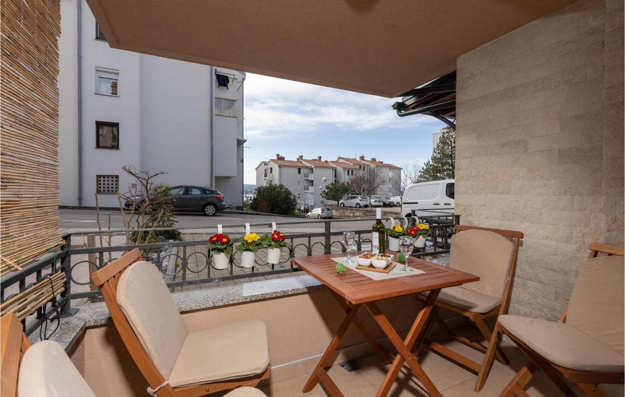 Cozy Apartment In Crikvenica With Kitchen 외부 사진