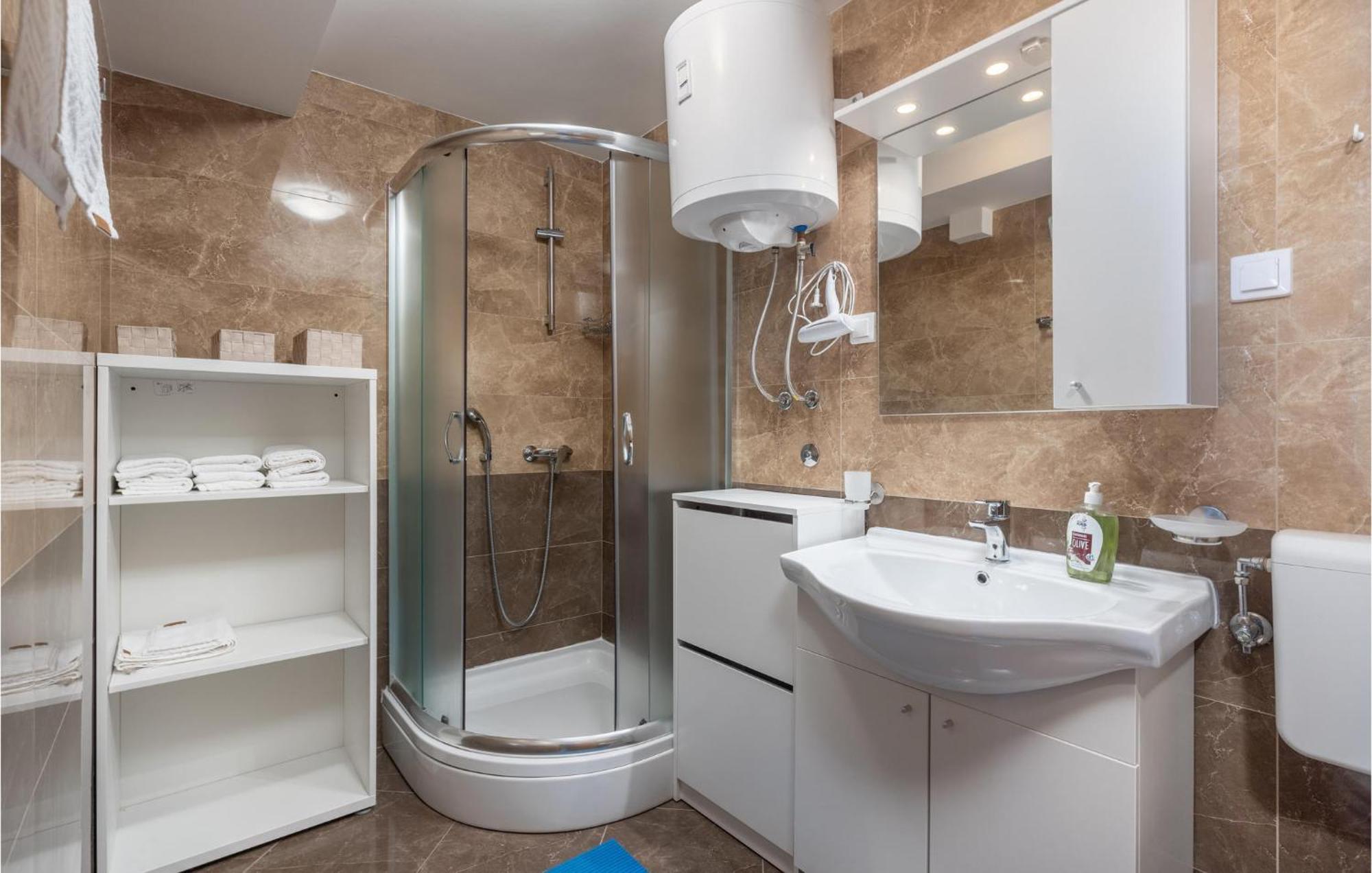 Cozy Apartment In Crikvenica With Kitchen 외부 사진