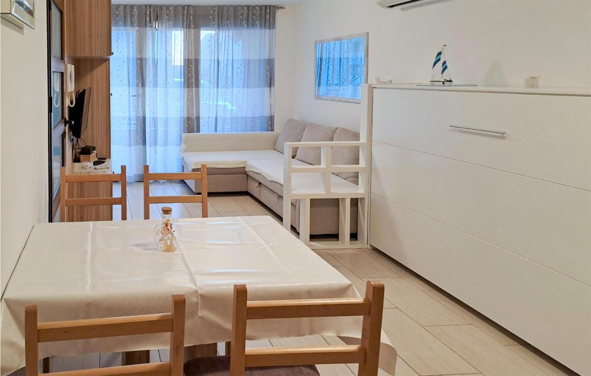 Cozy Apartment In Crikvenica With Kitchen 외부 사진